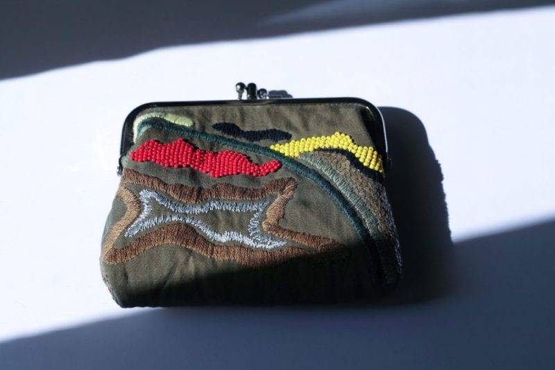 橄欖綠手工刺繡口金包